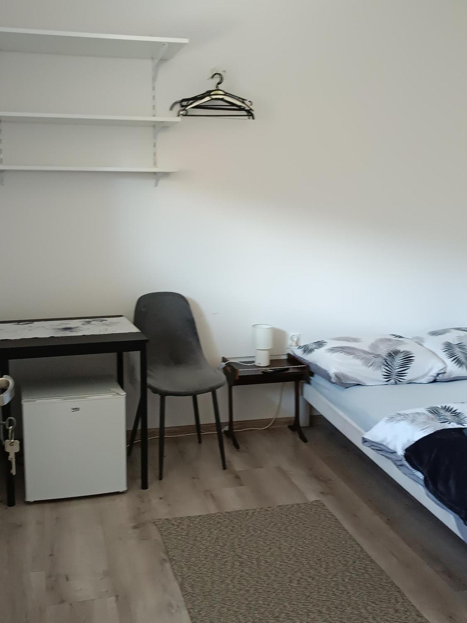 Stas-Przy Szkole Nr3 W Skawie Skawa Номер фото